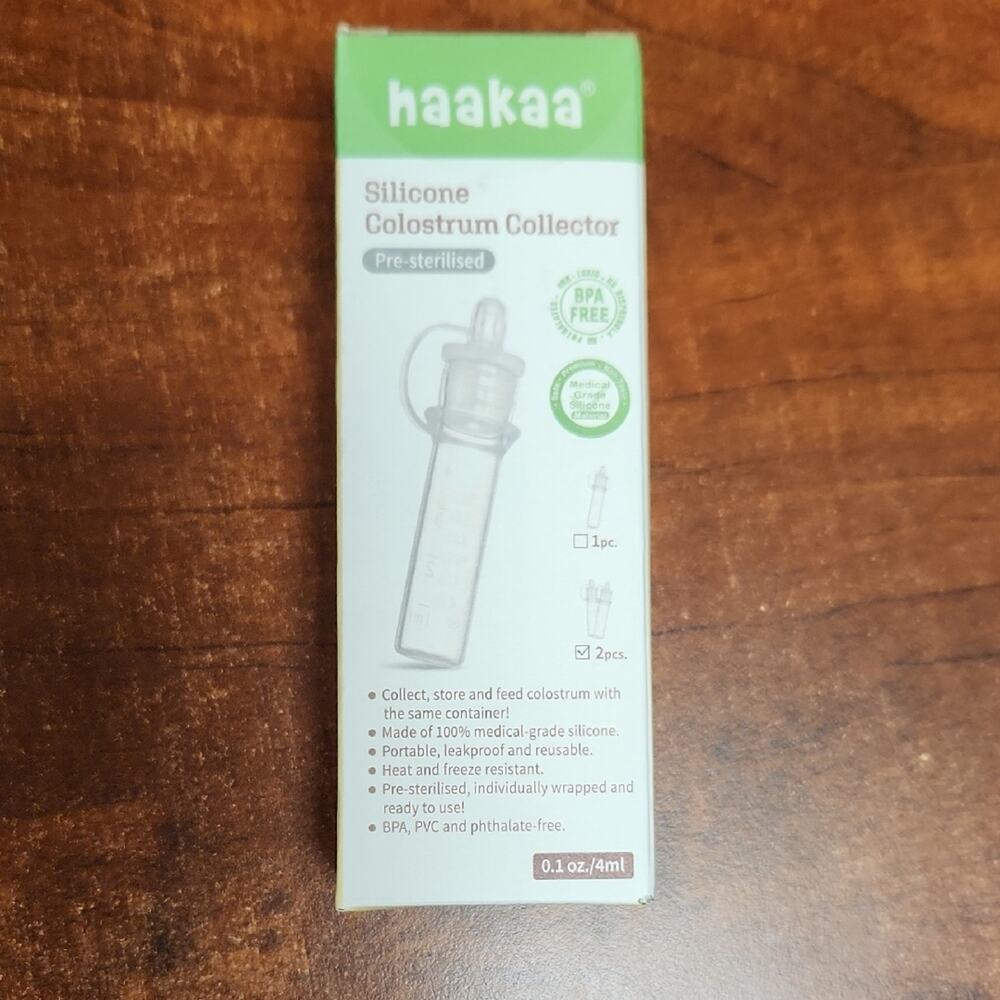 Haakaa Silicone Colostrum Collector - Green and White